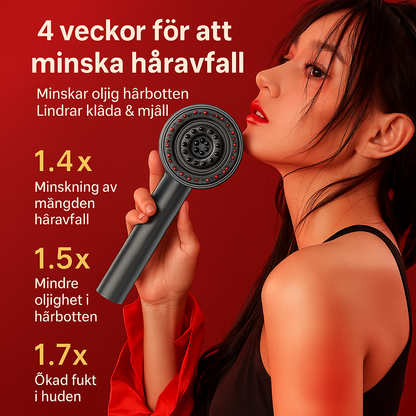 Kvinna använder HairPro massagekam på hårbotten
