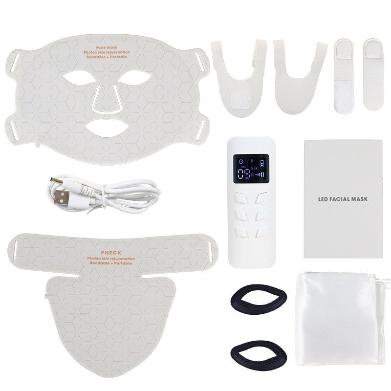 Vitt paket med mask, halsdel och fjärrkontroll